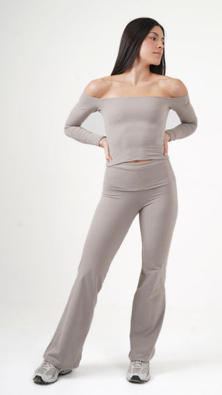 Shoulder talk long sleeve top- honey oat