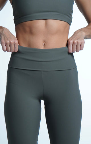 Flow Flare leggings Olive