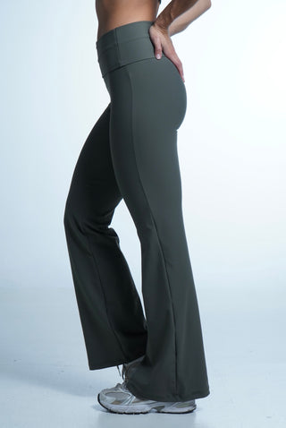 Flow Flare leggings Olive